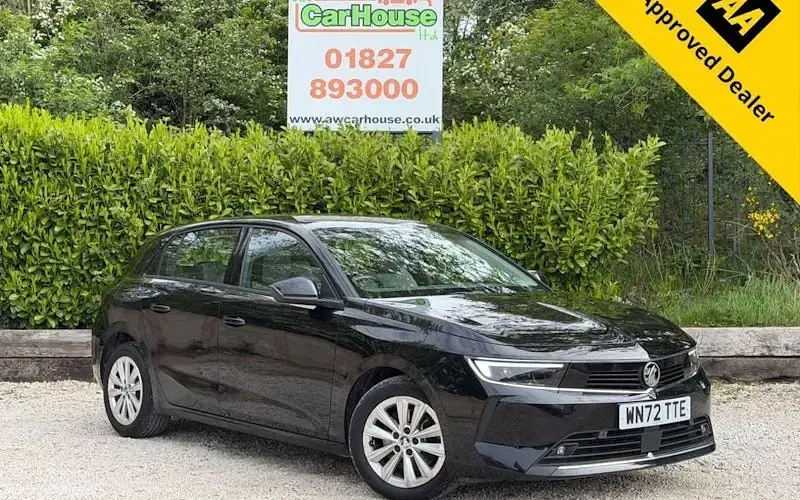 Usado Vauxhall Astra Design Edition 131 HP (96 kW) 2025 Citadino