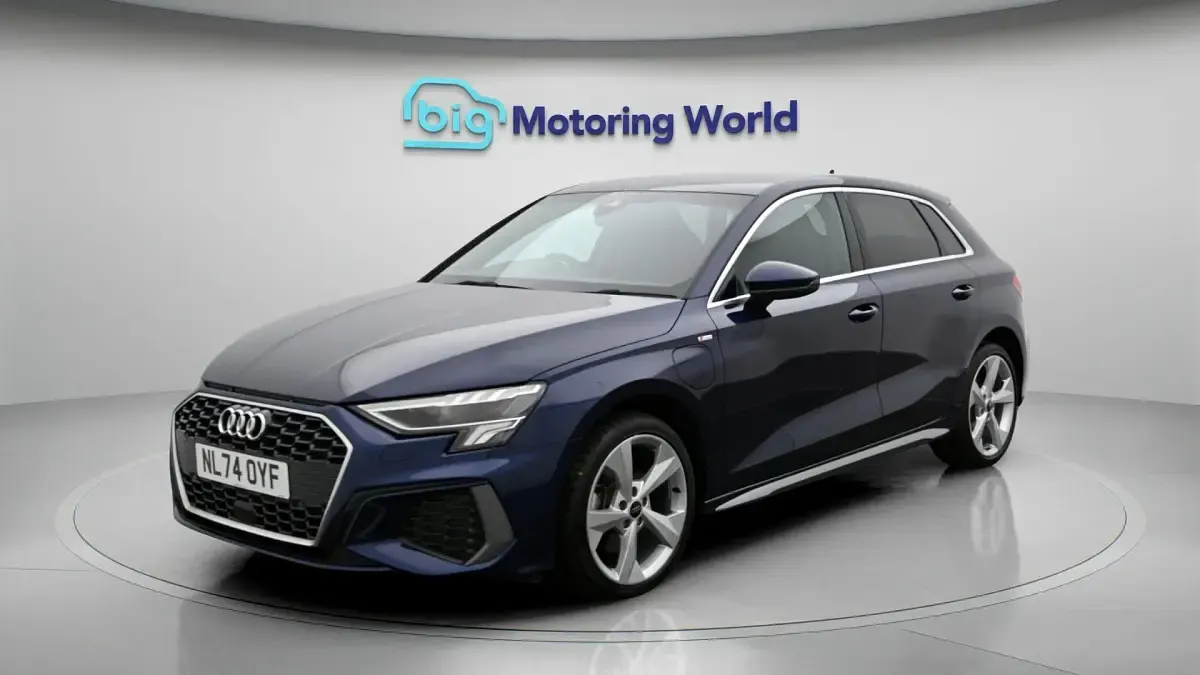 Used Audi A3 Sportback e-tron S-Line 201 HP (147 kW) 2024 Hatchback