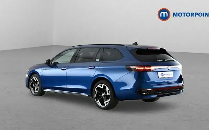 Used VW Passat R-line 272 HP (200 kW) 2025 Blue Estate