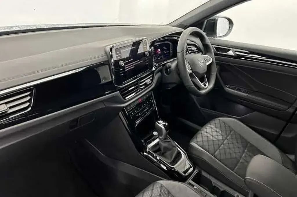 Used VW T-Roc Black Edition 150 HP (110 kW) 2025 Silver SUV