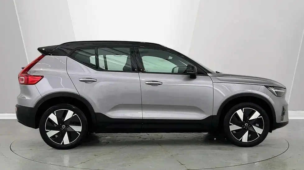 Usado Volvo EX40 Plus 185 kW (252 CV) 2025 Plateado SUV