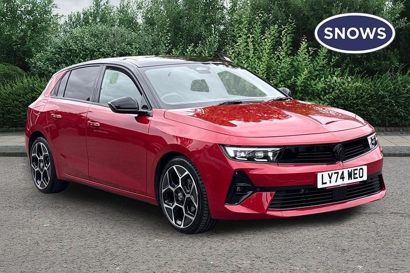 Used Vauxhall Astra Ultimate 130 HP (95 kW) 2025 Red Hatchback