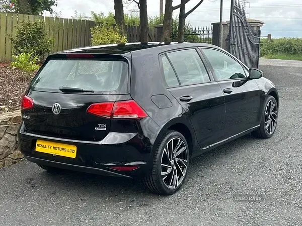 Used VW Golf VII S 105 HP (77 kW) 2015 Black Hatchback