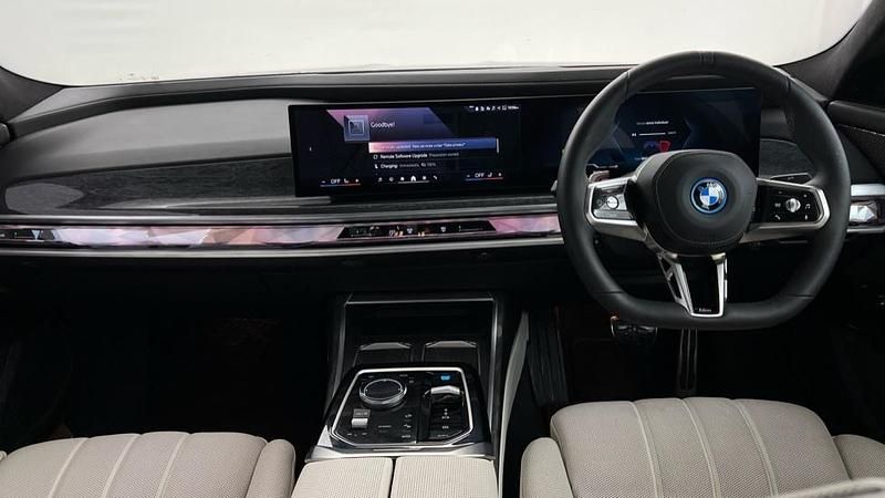 Used BMW i7 M Sport 394 kW (537 HP) 2025 Blue Sedan