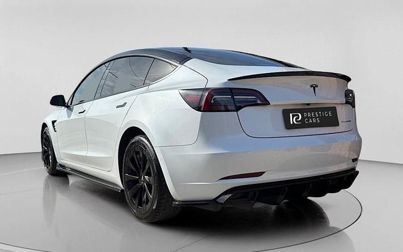 Used Tesla Model 3 Long Range AWD 258 kW (351 HP) 2022 Sedan