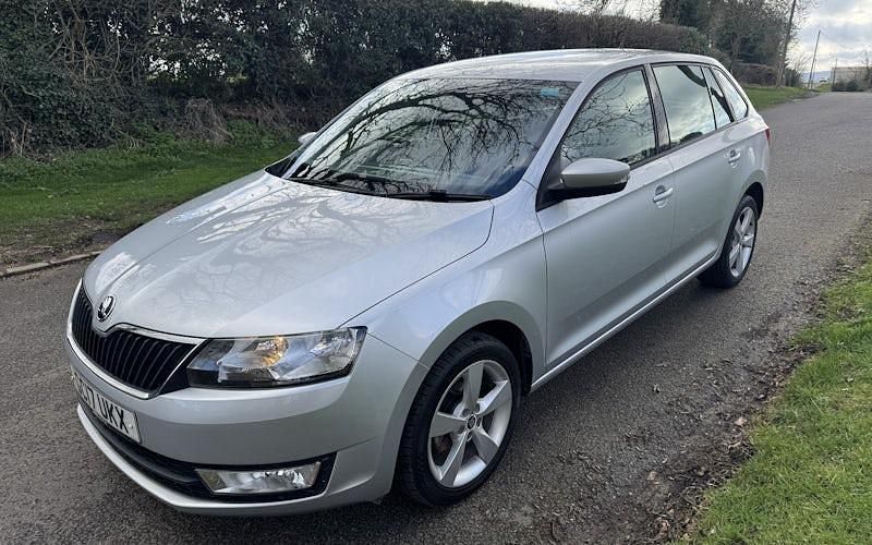Used Skoda Rapid SE 90 HP (66 kW) 2016 Silver Hatchback
