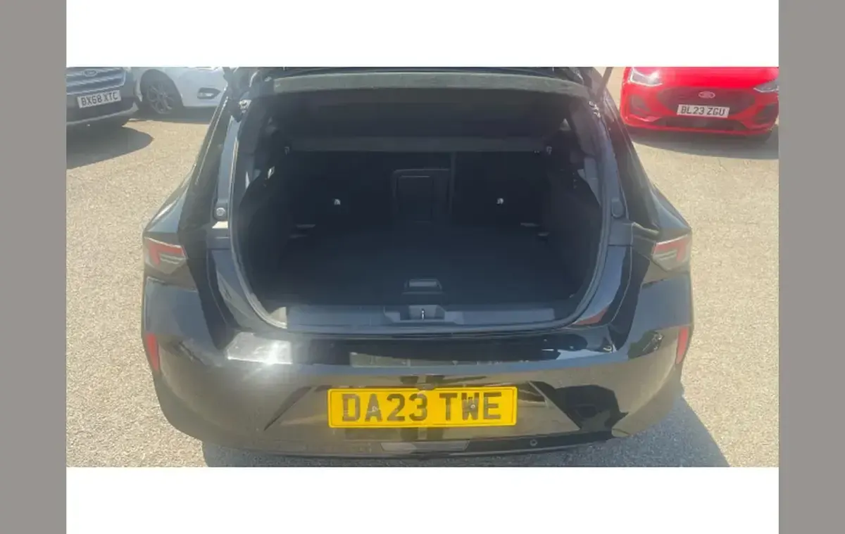 Used Vauxhall Astra 130 HP (95 kW) 2023 Black Hatchback