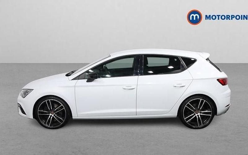 Used Seat Leon CUPRA 290 HP (213 kW) 2020 White Hatchback
