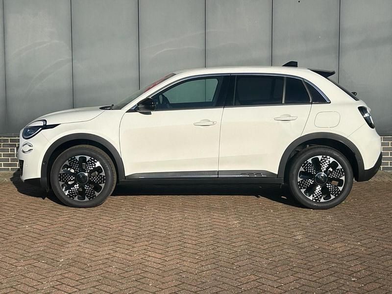 New Fiat 600 La Prima 2025 White Hatchback