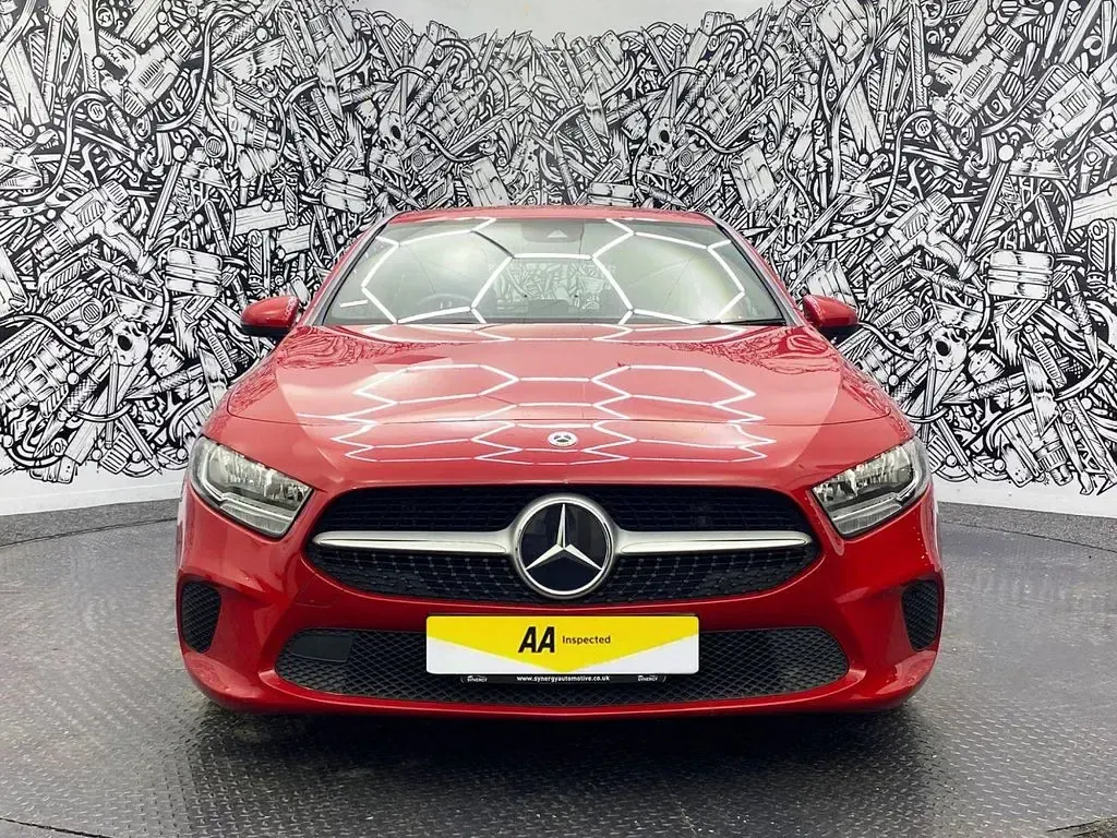 Used Mercedes A180 SE 136 HP (100 kW) 2019 Red Hatchback