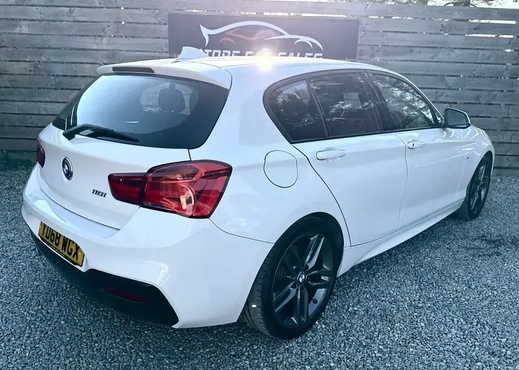 Gebraucht BMW 118 M Sport 136 PS (100 kW) 2018 Weiß Kleinwagen