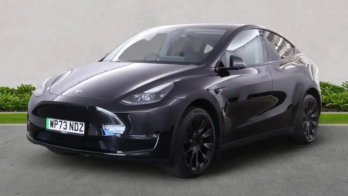 Used Tesla Model Y Long Range AWD 378 kW (514 HP) 2023 Black SUV