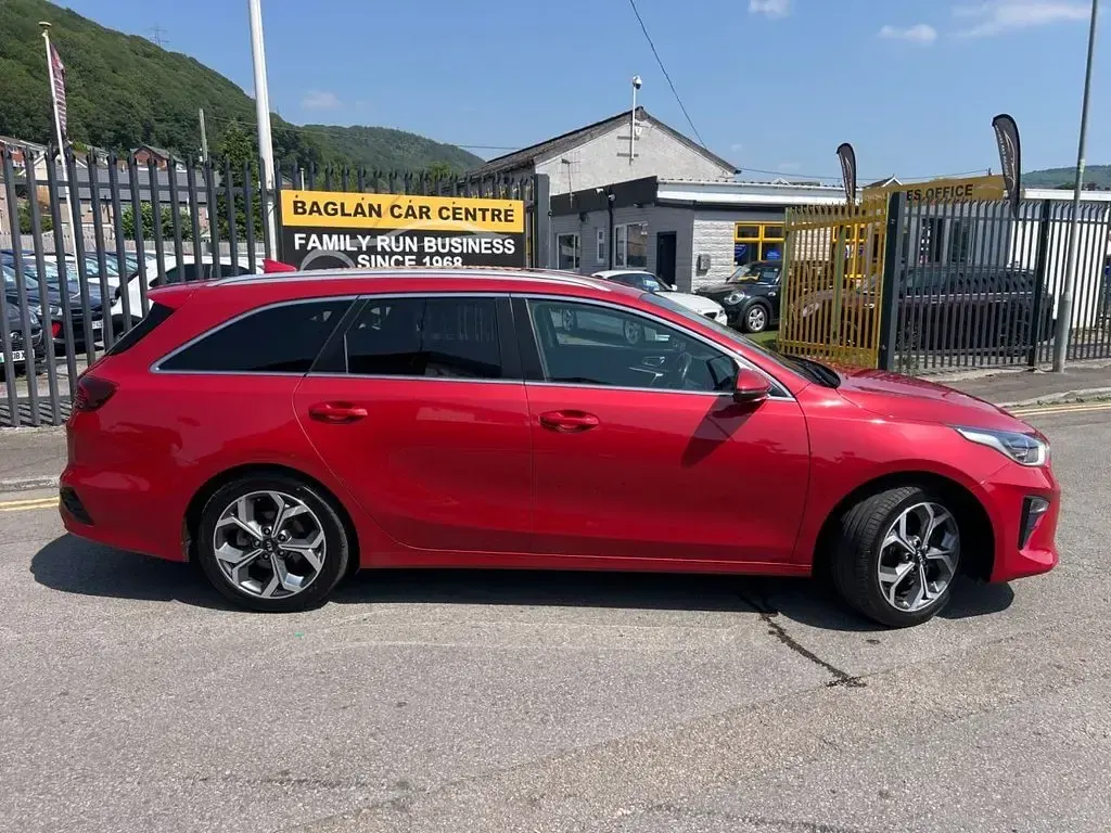 Used Kia Ceed 2020 Red Hatchback