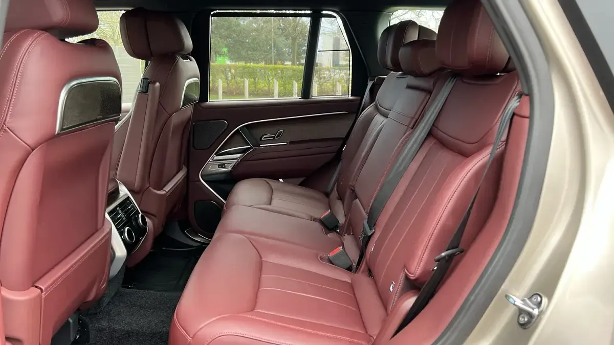Used Land Rover Range Rover Autobiography 550 HP (404 kW) 2024 Other SUV