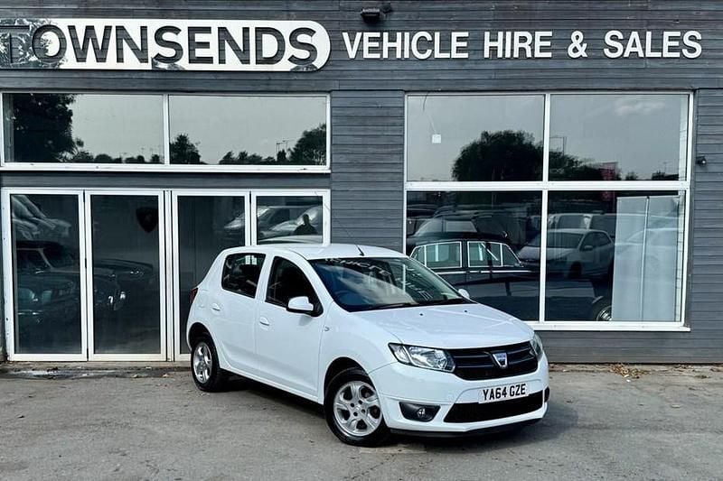 White Used 2015 Dacia Sandero Lauréate Hatchback | £3,995 (Super price) - Image 1/1