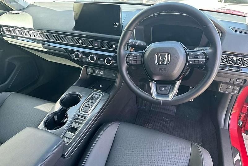 Used Honda Civic Advance 143 HP (105 kW) 2023 Red Hatchback