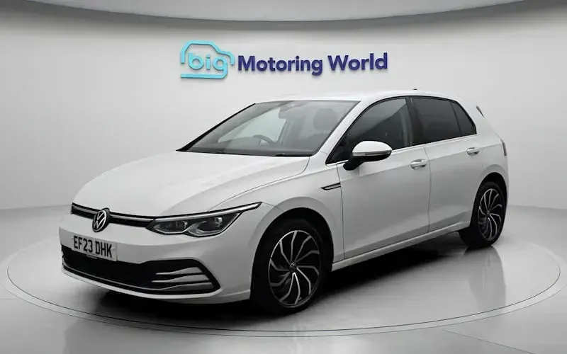 Used VW Golf VIII Edition 131 HP (96 kW) 2023 White Hatchback