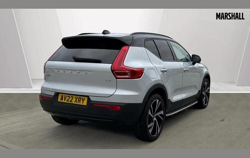 Used Volvo XC40 R-Design Pro 161 HP (118 kW) 2022 Silver SUV