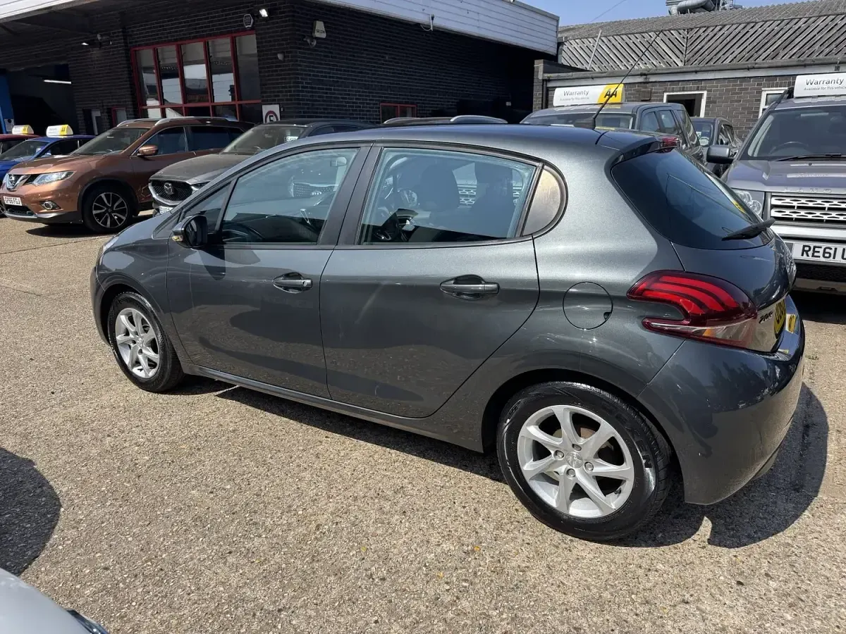 Used Peugeot 208 Active 2017 Grey Hatchback