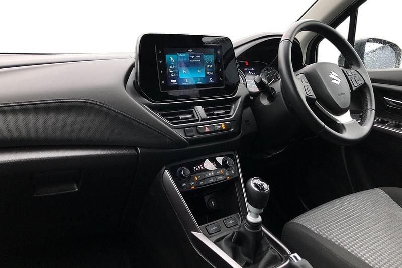 Used Suzuki SX4 129 HP (94 kW) 2024 White Hatchback