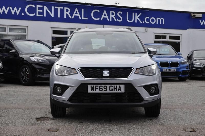 Used Seat Arona SE Technology 95 HP (69 kW) 2019 Silver SUV