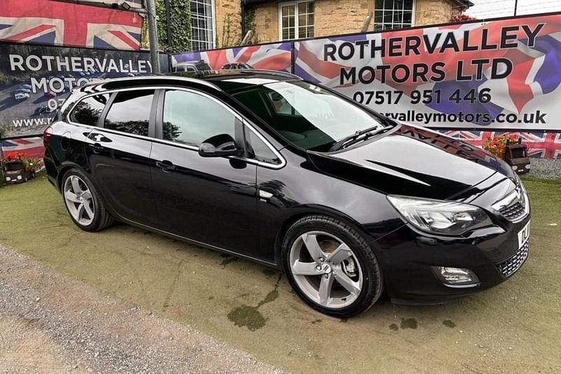 Black Used 2011 Vauxhall Astra SRi Estate | £2,295 (Fair price) - Image 1/1