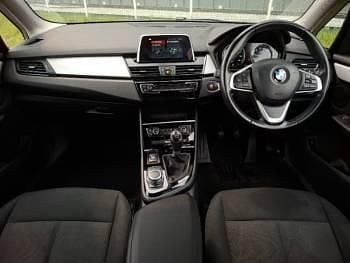 Used BMW 218 Comfort Edition 140 HP (102 kW) 2019 Orange Hatchback