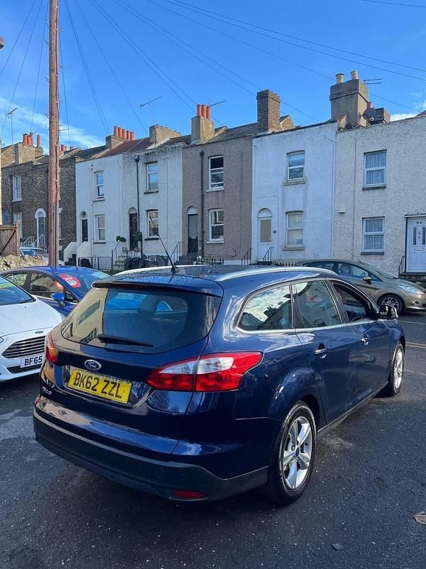 Used Ford Focus Zetec 125 HP (91 kW) 2012 Blue Estate
