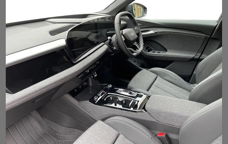 Used Audi Q6 e-tron S-Line 284 kW (387 HP) 2025 Grey SUV