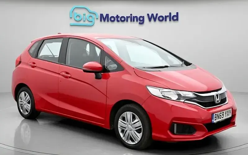 Second-hand Honda Jazz S 102 CP (75 kW) 2019 Roșu Hatchback