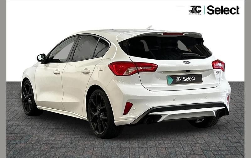 Używany Ford Focus ST 280 KM (205 kW) 2019 Biały Hatchback