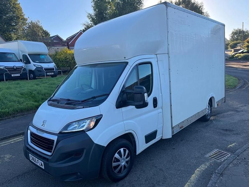Used Peugeot Boxer 130 HP (95 kW) 2016 White Van