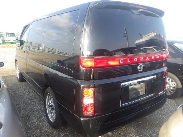 Used Nissan Elgrand 2007 Black MPV