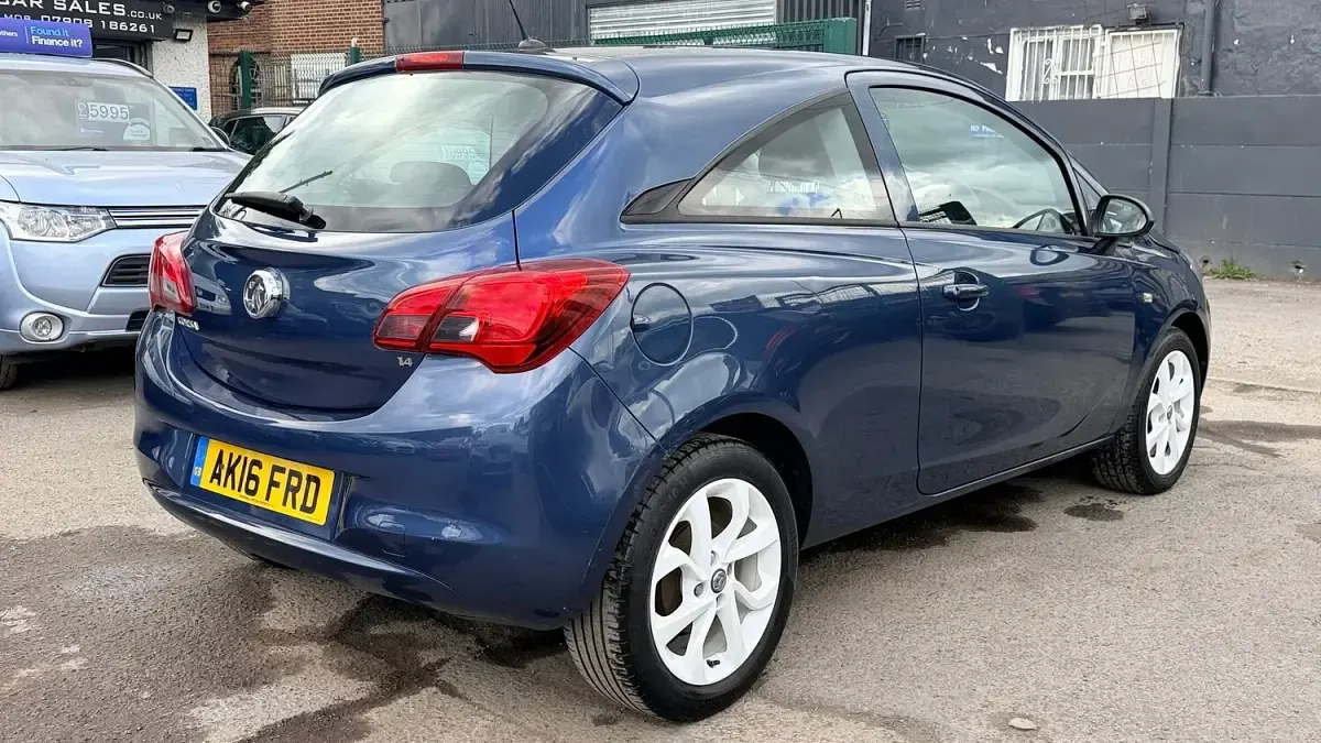 Used Vauxhall Corsa 75 HP (55 kW) 2016 Blue Hatchback
