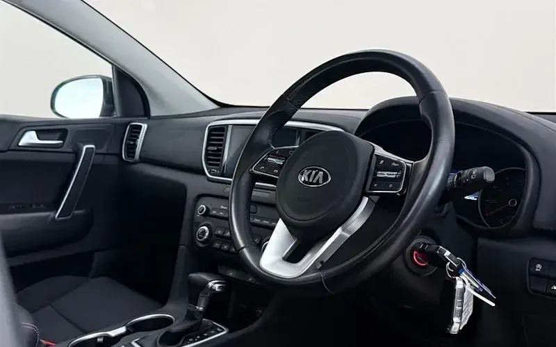 Used Kia Sportage 136 HP (100 kW) 2021 Grey SUV