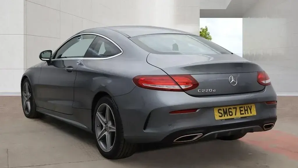 Begagnad Mercedes C220 AMG line 170 HK (125 kW) 2017 Grå Sportkupé