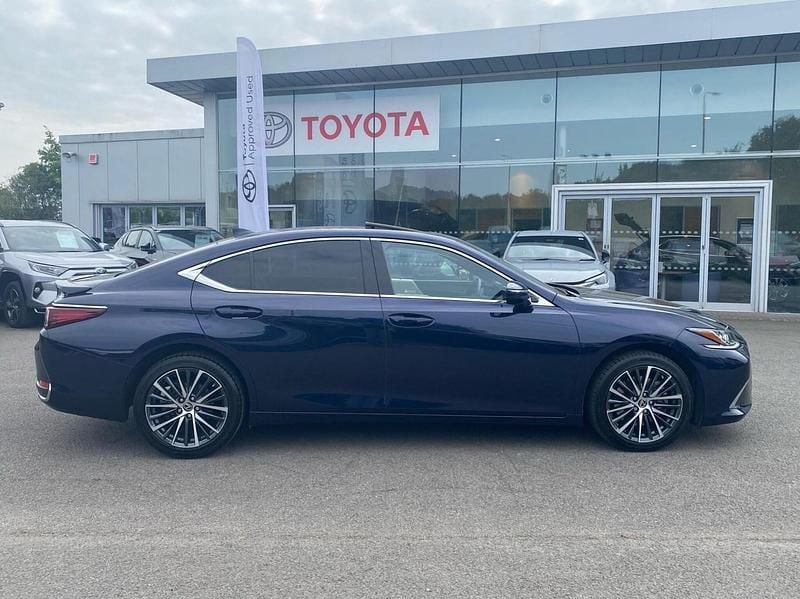 Blue Used 2023 Lexus ES300H Sedan | £31,961 (Fair price) - Image 1/1