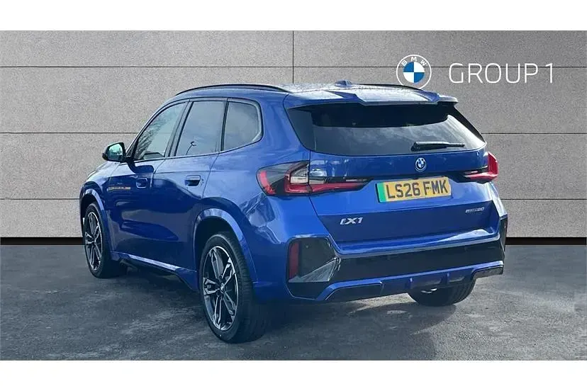 Begagnad BMW iX1 Luxury Line 150 kW (204 HK) 2026 Blå SUV