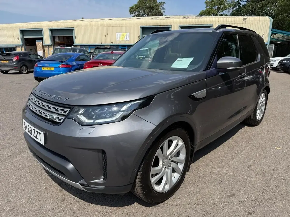 Used Land Rover Discovery HSE 306 HP (225 kW) 2018 Grey SUV
