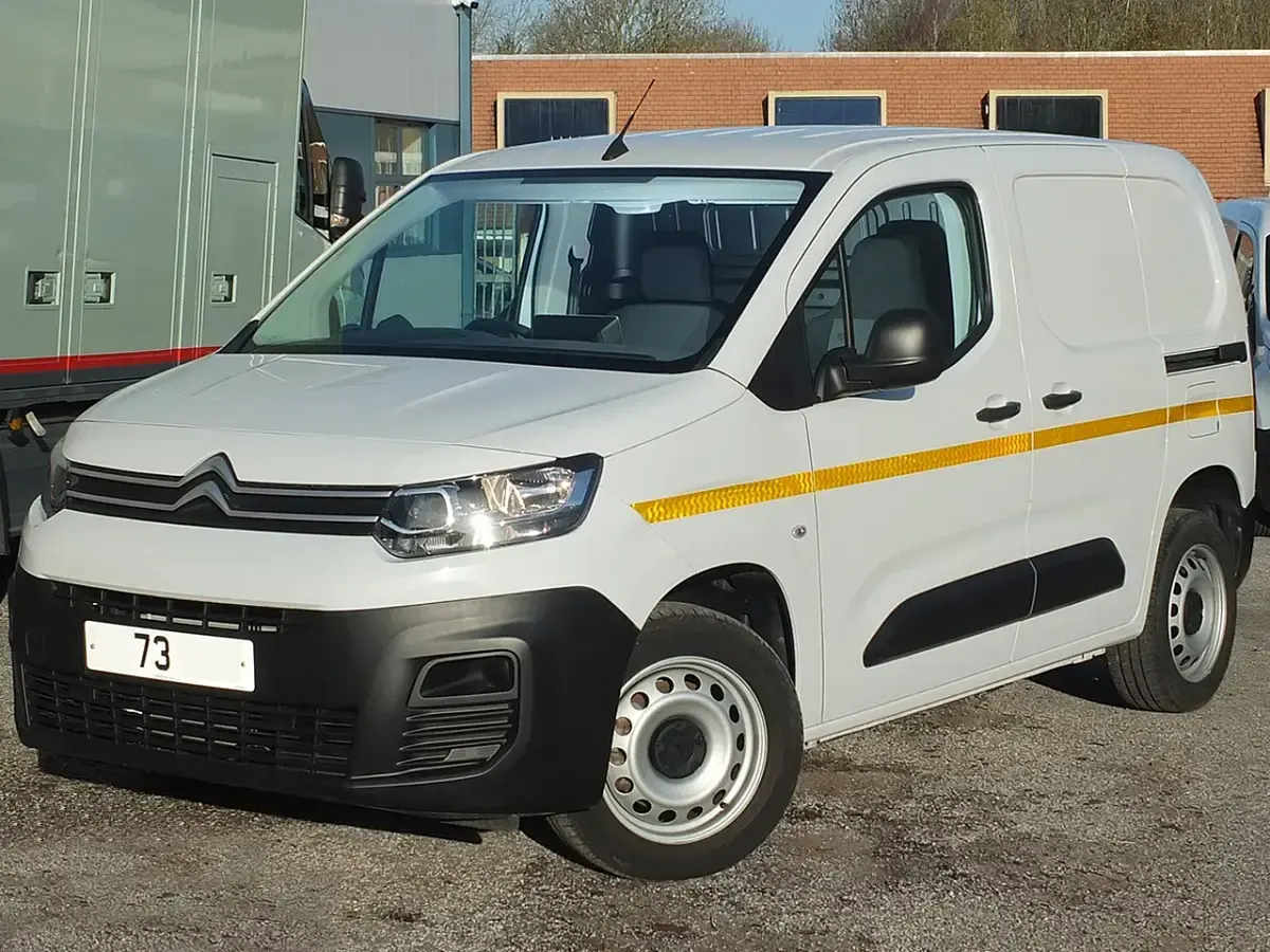 Used Citroën e-Berlingo 100 HP (73 kW) 2023 White