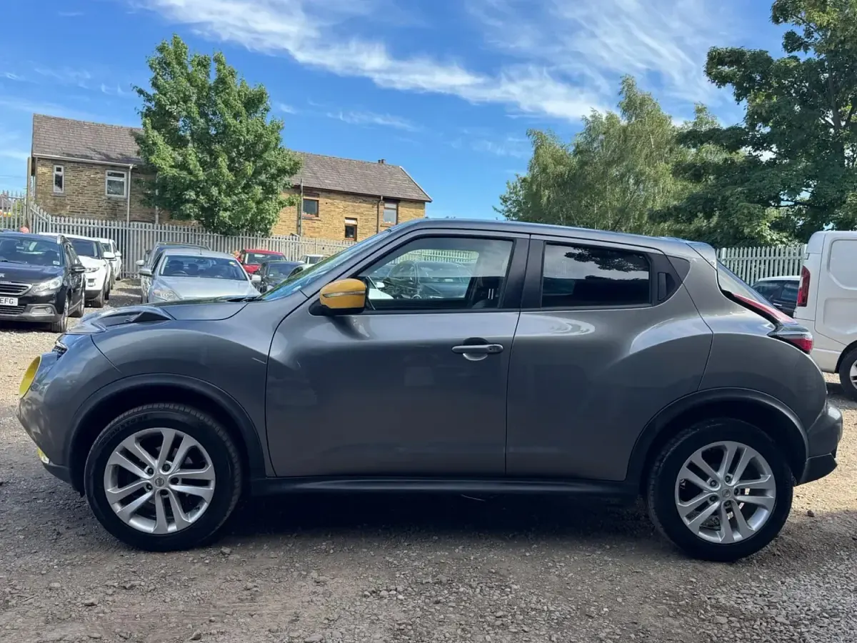 Used Nissan Juke N-Connecta 115 HP (84 kW) 2016 Grey SUV