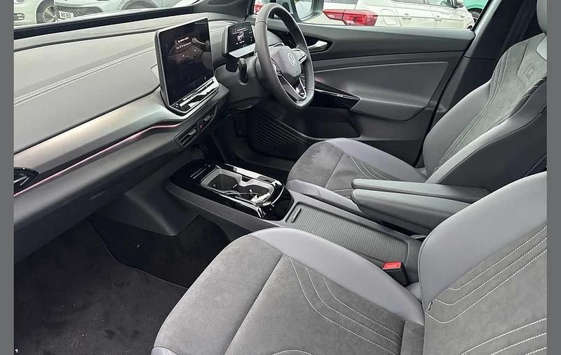 New VW ID.4 Pure 125 kW (170 HP) 2025 Silver SUV