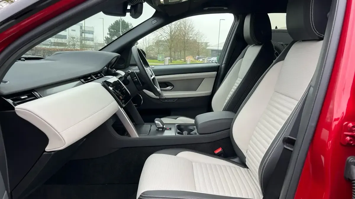 Used Land Rover Discovery Sport HSE Dynamic 200 HP (147 kW) 2024 Red SUV