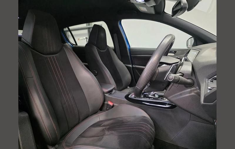 Used Peugeot 308 Premium 128 HP (94 kW) 2021 Blue Hatchback