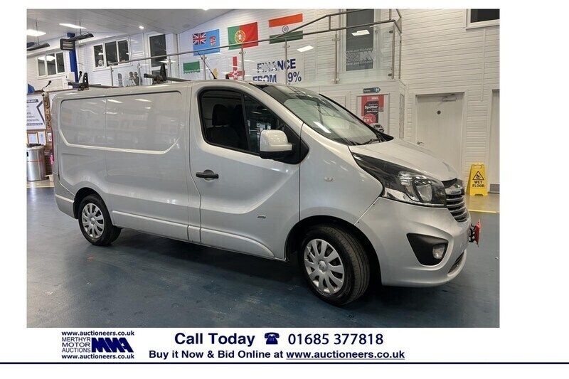 Silver Used 2017 Vauxhall Vivaro Sportive Van | £3,370 (Super price) - Image 1/4
