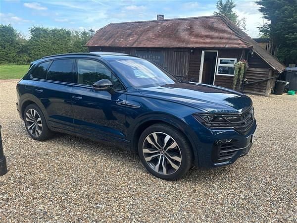 Used 2022 VW Touareg Black Edition SUV | £39,995 (A bit pricey) - Image 1/4
