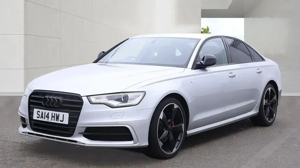 Used Audi A6 Black Edition 190 HP (139 kW) 2014 Silver Sedan