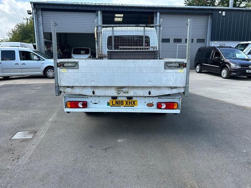 Used Vauxhall Movano 2018 White MPV