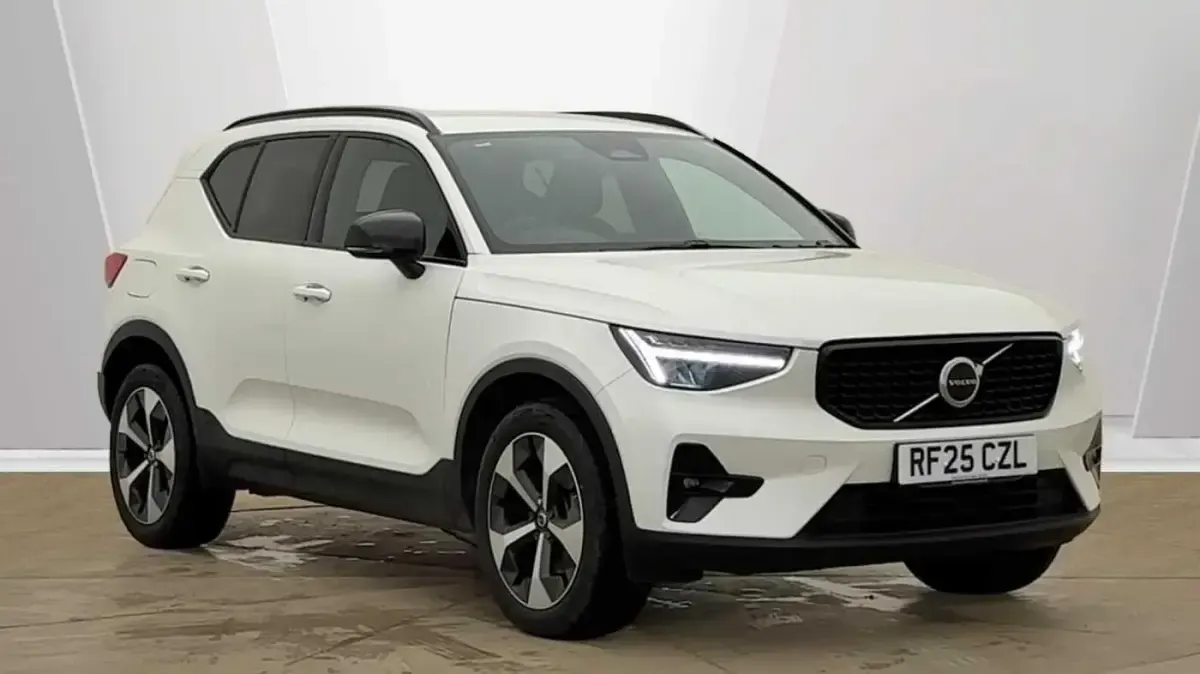 Used Volvo XC40 Plus 197 HP (144 kW) 2025 SUV