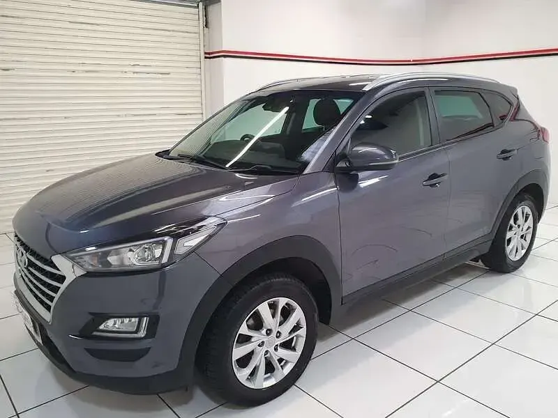 Used Hyundai Tucson SE 132 HP (97 kW) 2019 Grey SUV